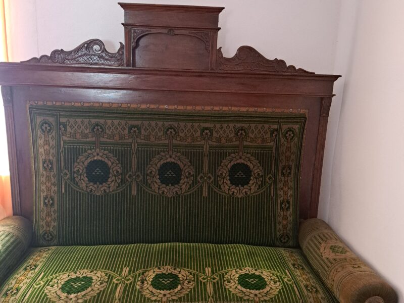 Canapea de epoca