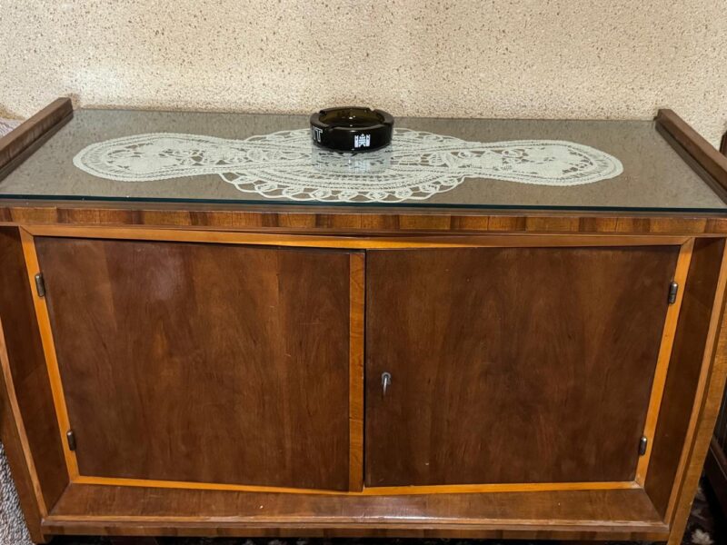 Set mobilier: comode si servanta