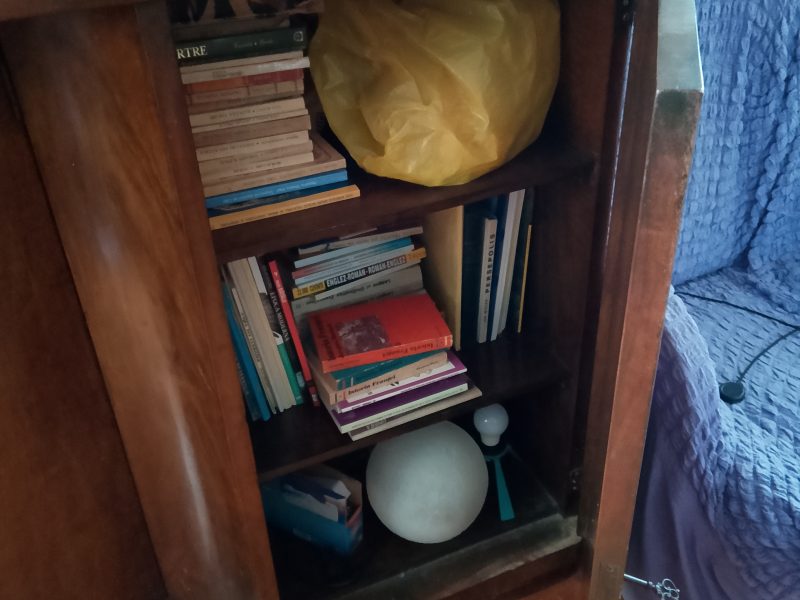 Set mobilier din lemn masiv de nuc