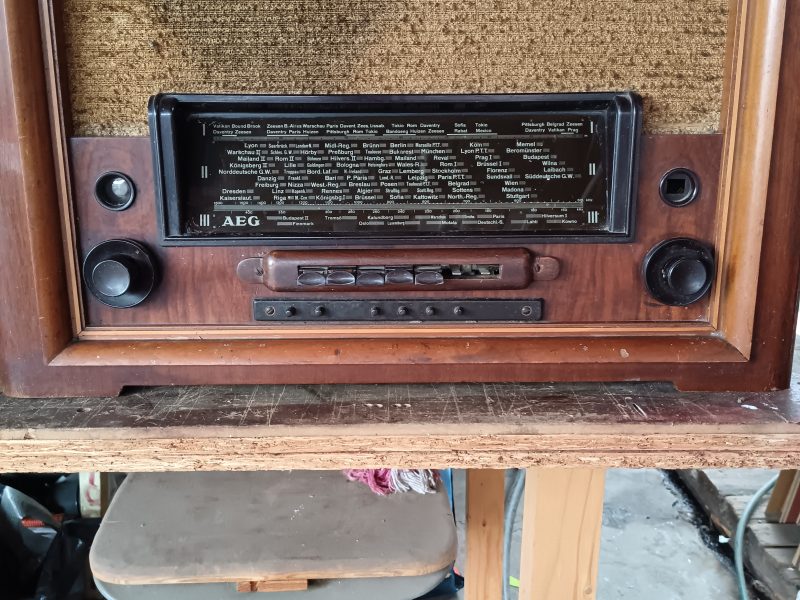Aparat radio AEG german